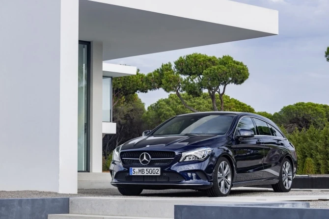Mercedes-Benz обновил седан и универсал CLA (галерея)