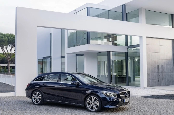 Mercedes-Benz обновил седан и универсал CLA (галерея)