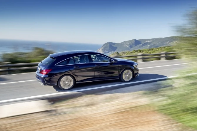 Mercedes-Benz обновил седан и универсал CLA (галерея)