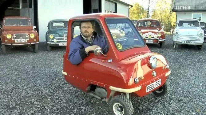 Самый маленький автомобиль в мире продали за 176 тысяч долларов