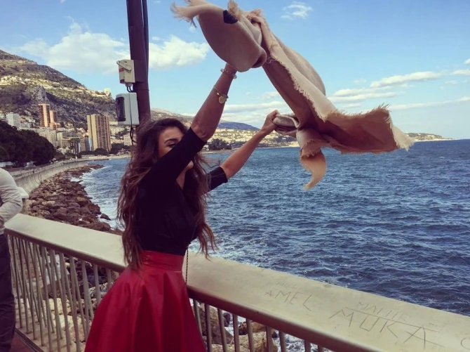 Sosial şəbəkələrin çeçen gözəlləri (FOTO)