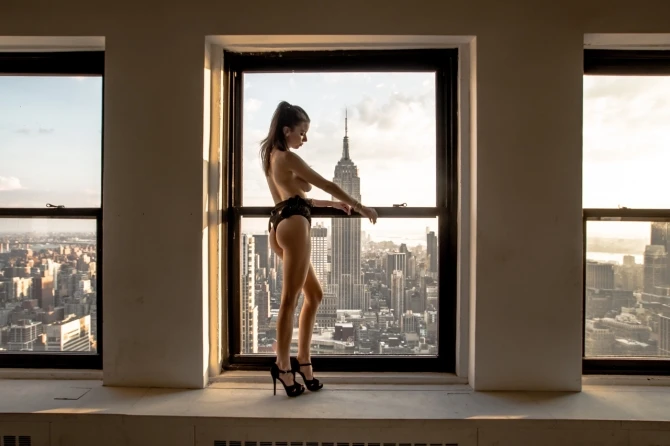 Seksual modellər ölümün bir addımlığında - FOTOSESSİYA