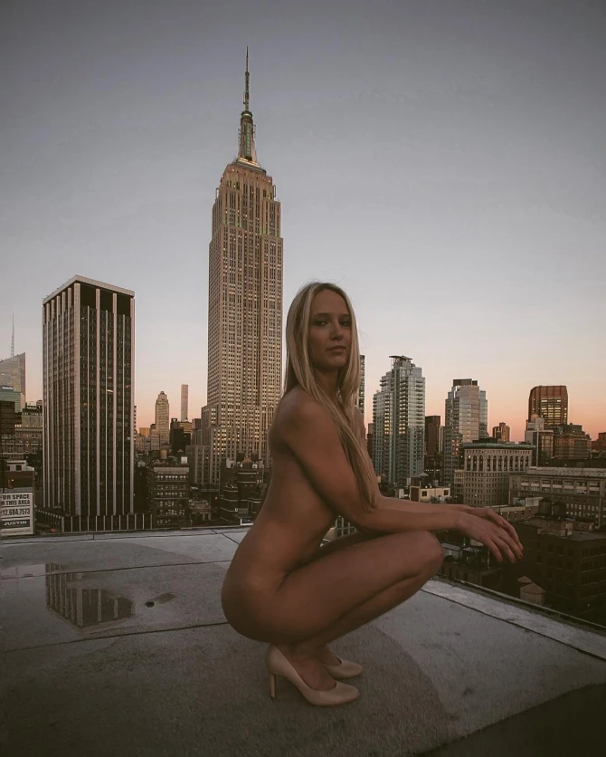 Seksual modellər ölümün bir addımlığında - FOTOSESSİYA
