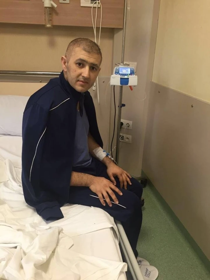 Эльнур нуждается в вашей помощи!