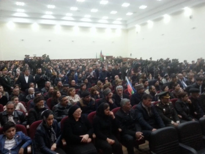 Тела погибших пилотов ВС Азербайджана преданы земле (обновлено, фото)