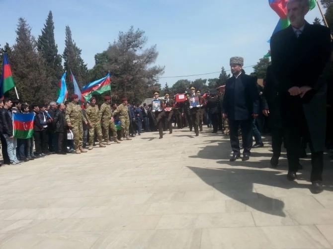 Тела погибших пилотов ВС Азербайджана преданы земле (обновлено, фото)