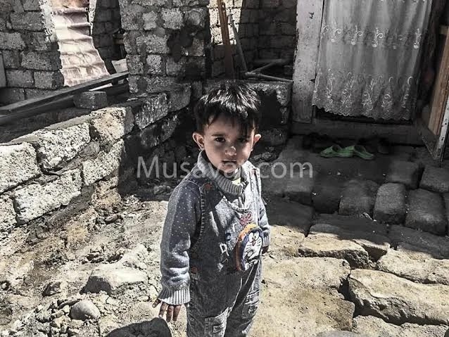 Xəzərin sahilində vaqona sığınan ailənin həyatda qalmaq mübarizəsi - FOTOREPORTAJ