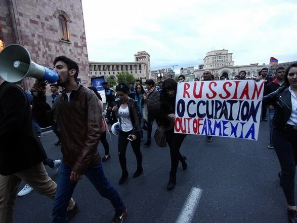 Давление России на Армению: 