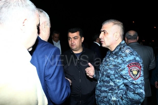 İrəvanda avtobus partladı: 2 ölü, 8 yaralı - VİDEO/FOTO