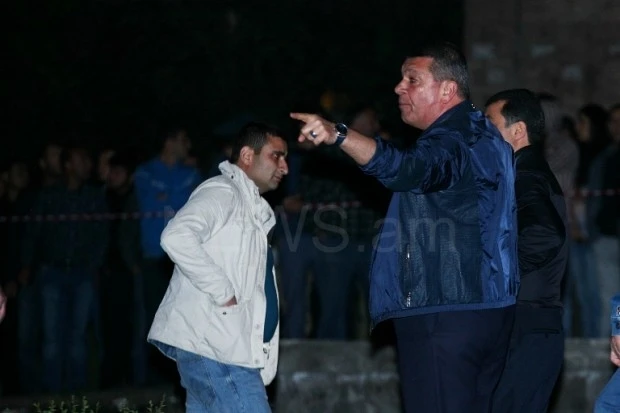İrəvanda avtobus partladı: 2 ölü, 8 yaralı - VİDEO/FOTO