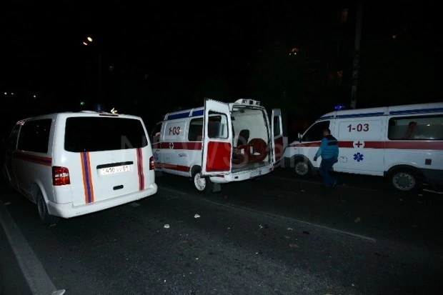 İrəvanda avtobus partladı: 2 ölü, 8 yaralı - VİDEO/FOTO