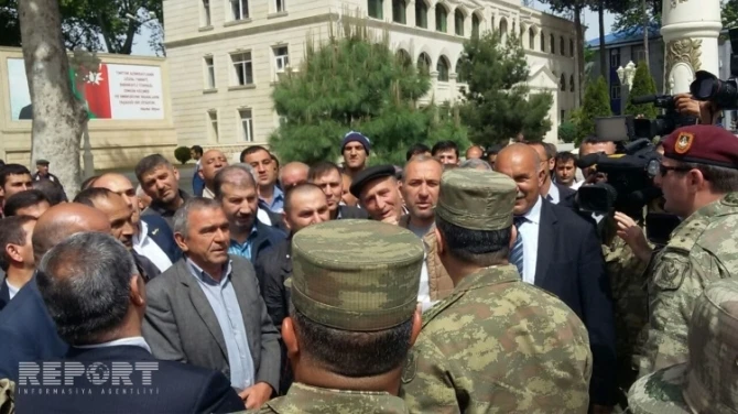 Закир Гасанов на передовой: Разрушены армянские посты (фото)