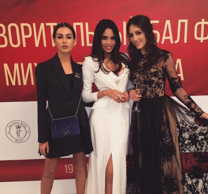 Тимати вышел в свет с новой девушкой (фото)