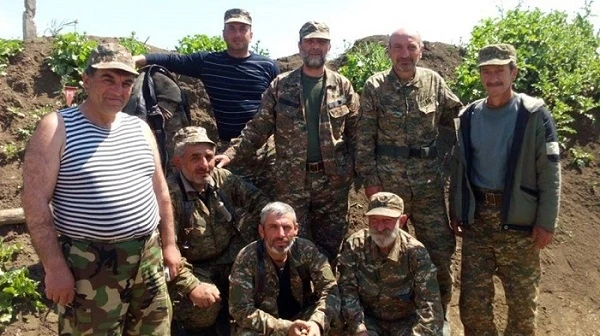 В Армении женщин-пенсионерок набирают в армию (фото)
