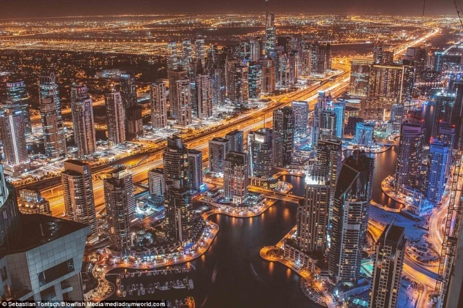 Фотограф сделал головокружительные снимки Дубая с высоты птичьего полета (фото)