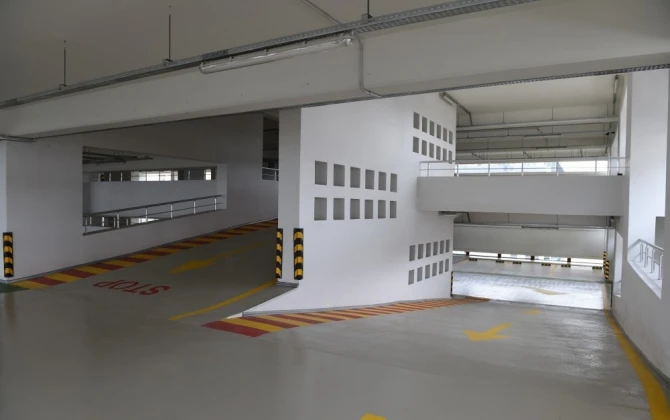 8-ci Kilometr qəsəbəsində çoxmərtəbəli avtomobil dayanacağı istifadəyə verilib (FOTO)