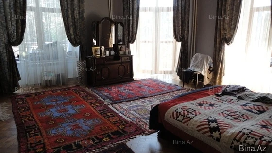 В построенном Гаджи Зейналабдином Тагиевым здании продается квартира за 2 миллиона (фото)