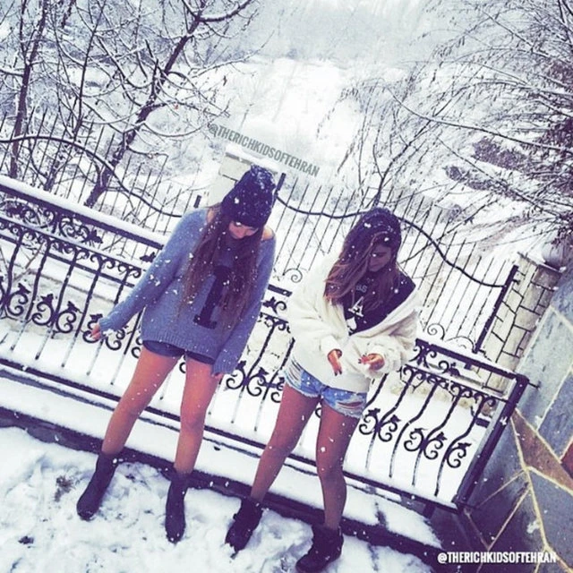 İranda Instagram-dan şəkil paylaşan modellər həbs edilib (FOTO)