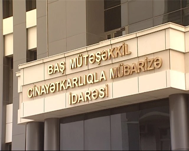 Azərbaycanda 1 dolları 2 dollara çevirən peşəkar futbolçu tutuldu (FOTO)