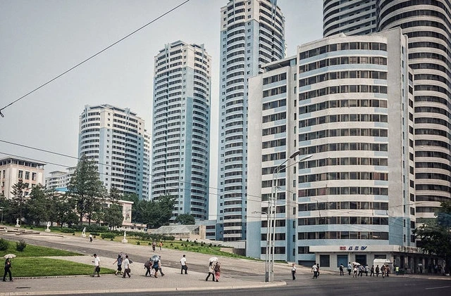 Qalmaqallı liderin ölkəsində çəkilən gizlin görüntülər (FOTO)