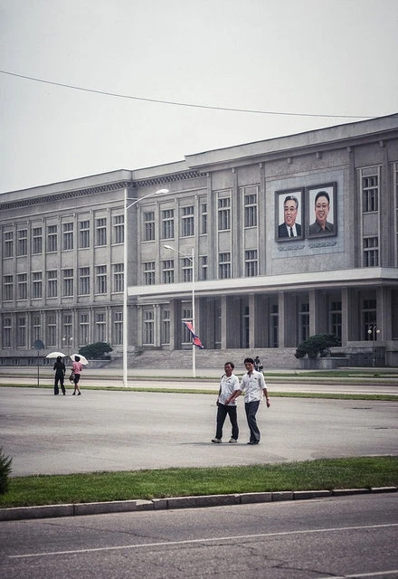 Qalmaqallı liderin ölkəsində çəkilən gizlin görüntülər (FOTO)