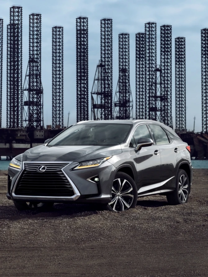 Yay səyahəti üçün etibarlı yol yoldaşı - Lexus RX krossoveri