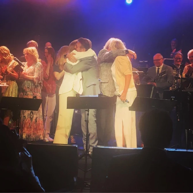 Легендарная ABBA впервые с 1986 года выступили вместе (фото)