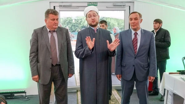 В Москве в священный для мусульман месяц открылся «Шатер Рамазана» (фото)