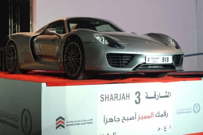 Самый дорогой автомобильный номер продан в ОАЭ (фото)