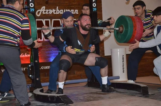 Азербайджанский спортсмен стал чемпионом Европы в третий раз (видео)