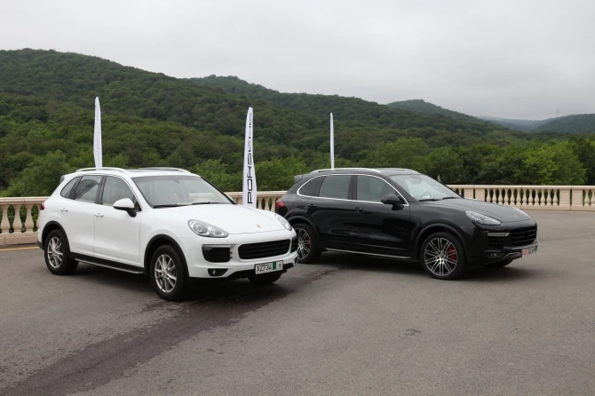 Журналисты протестировали Porsche Cayenne Turbo S и Macan S