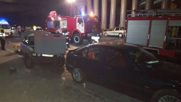 Машина посольства Азербайджана устроила аварию в Киеве (фото)