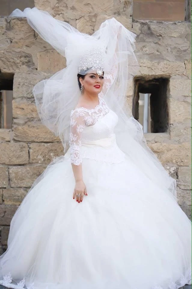 Elza Seyidcahan ağ gəlinlikdə (FOTO)