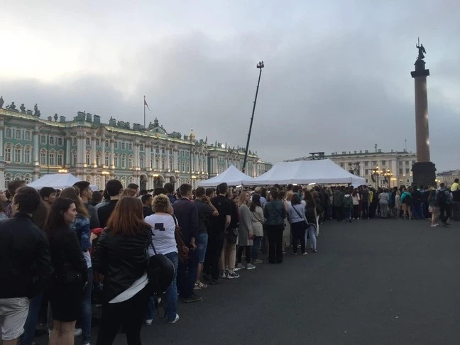 Главный выпускной России в снимках из соцсетей (фото)