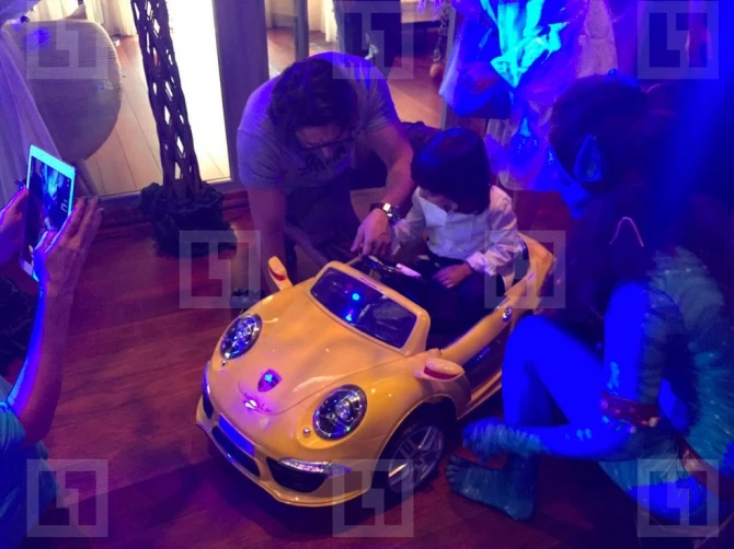 4-летний сын Филиппа Киркорова сел за руль Porsche (фото)