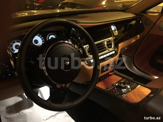 Самый дорогой автомобиль, выставленный на продажу в Азербайджане (фото)