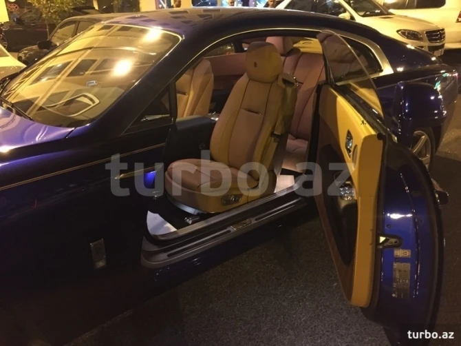 Самый дорогой автомобиль, выставленный на продажу в Азербайджане (фото)