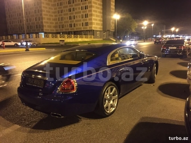 Самый дорогой автомобиль, выставленный на продажу в Азербайджане (фото)