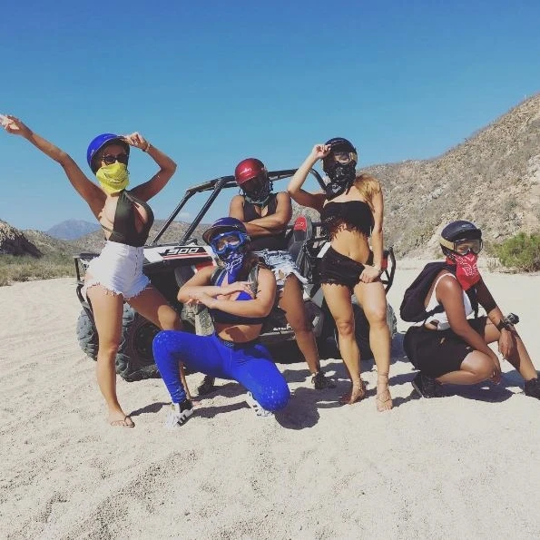 Modelin çılğın istirahəti - FOTOLAR