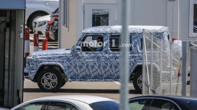 “Мерседес” вывел на тесты новый G-Class (фото)