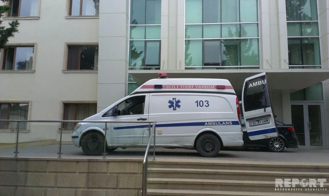 Azərbaycanda fəhlə laqunda ilə sifətini kəsdi