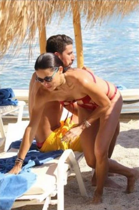 Adriananın geyindiyi bikini rekord sayda satıldı (FOTO)