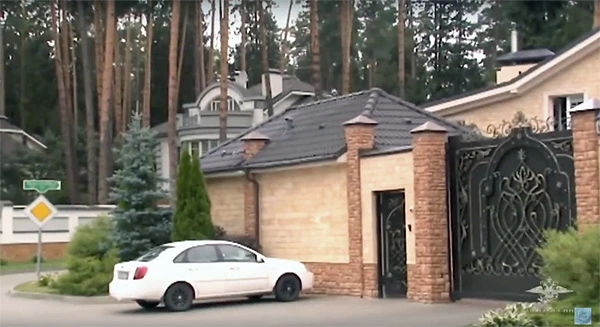 Распространились кадры дворца вора в законе - преемника Деда Хасана (видео)