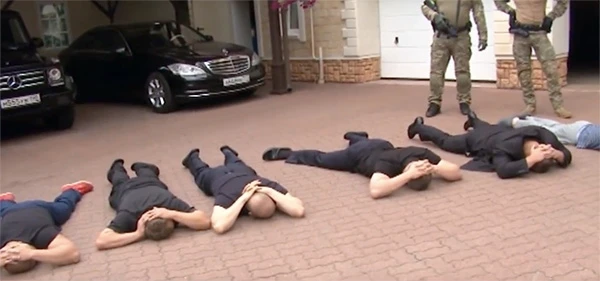 Распространились кадры дворца вора в законе - преемника Деда Хасана (видео)