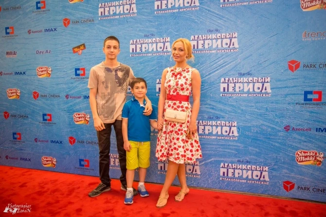 Азербайджанские звезды с детьми на показе «Ледникового периода