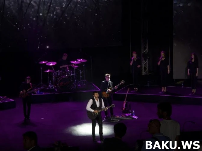 EMIN признался в любви на концерте в Зеленом театре (видео)