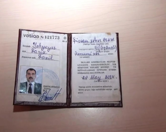 В Азербайджане за мошенничество задержали троих журналистов