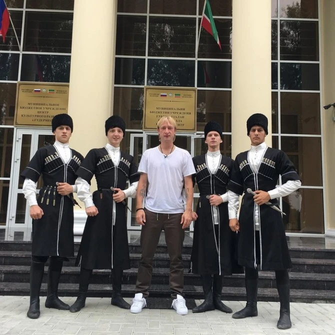 Евгений Плющенко и Яна Рудковская станцевали лезгинку (видео)