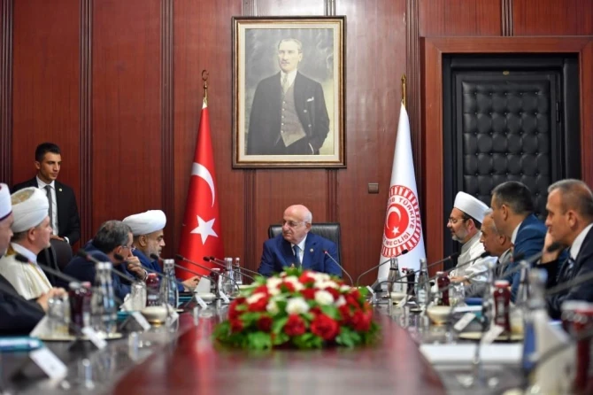 Azərbaycandan Türkiyədə çevriliş cəhdi zamanı yaralananlara 100 min dollar yardım