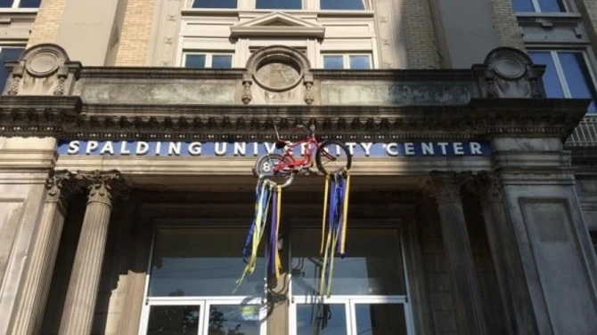 В США снова украли велосипед Мохаммеда Али (фото)